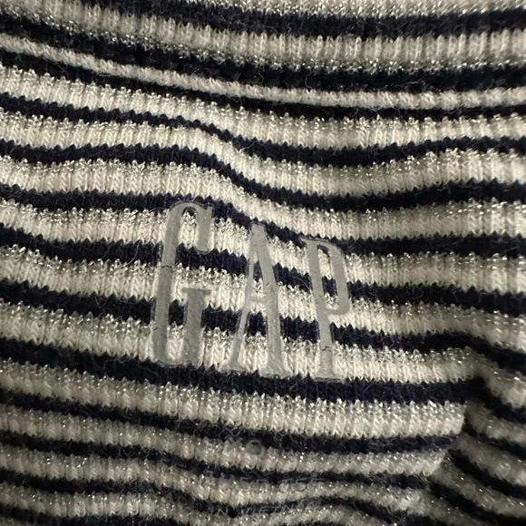 Gap Short Sleeve tight shirt - Picture 4 of 4
